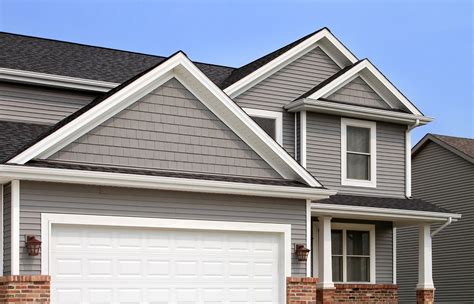 Vinyl Siding Installation: Cost to Install & Replace Vinyl Siding