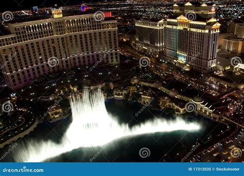 Las Vegas Water Fountain Show Editorial Image - Image: 17312035