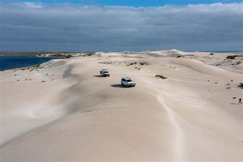 Fowlers Bay 4WD Tracks; a bumpy ride with great views