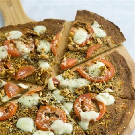 Low Carb Pizza Crust | Domino’s Style Pizza! - KetoConnect