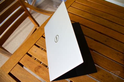 Dell XPS 17 (2020) review: heavy hitter - The Verge