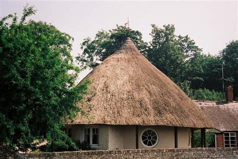 Charborough Park: thatched round lodge © Chris Downer cc-by-sa/2.0 ...