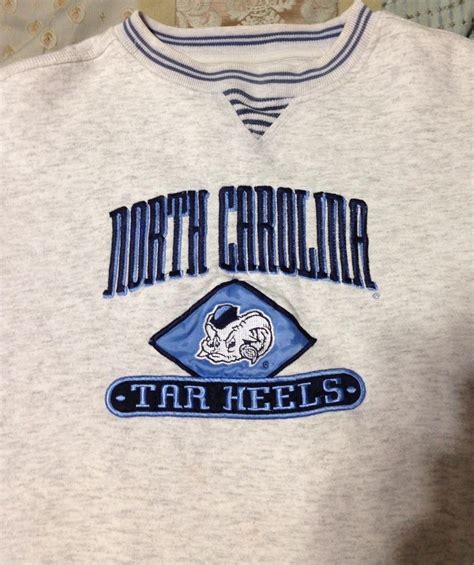 Vintage North Carolina Tar Heels (UNC) Sweatshirt Men's L LogoAthletics ...