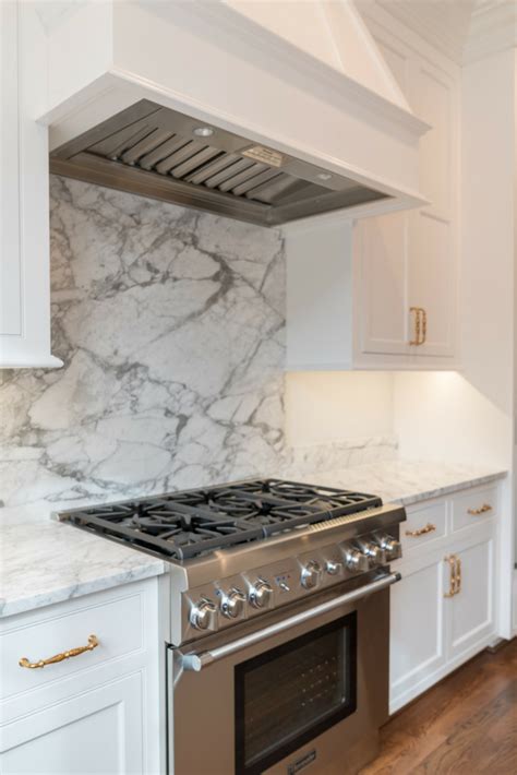 This marble slab backsplash is absolutely beautiful #BackSplash #CustomKitchen | Custom kitchen ...