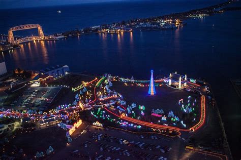 Duluth,Mn | Holiday lights display, Holiday lights, Places to go