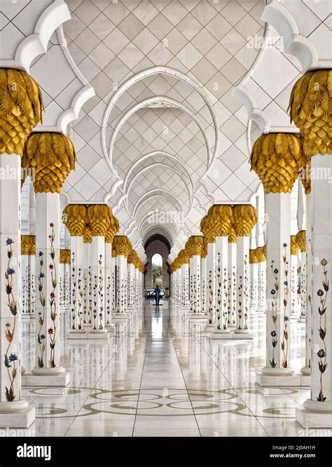 Sheikh Zayed Mosque Stock Photo - Alamy