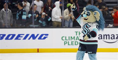 Hockey world reacts to Seattle Kraken’s terrifying new mascot | Offside