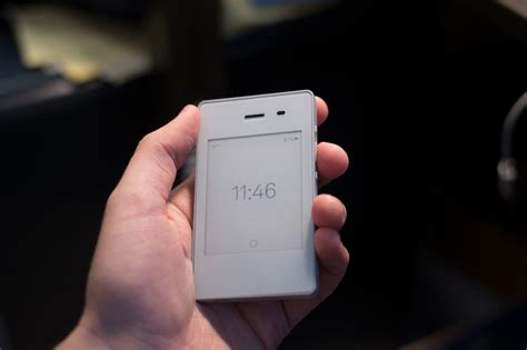 Light Phone 2 is a minimalist device with E Ink screen | News.Wirefly