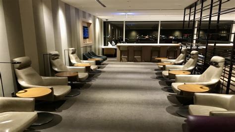 Japan Airlines First and Business Class Lounges at Tokyo Haneda Airport