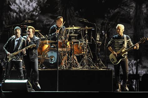 U2 Welcomes Patti Smith on Stage, Praises Detroit as ‘Joshua Tree’ Tour ...