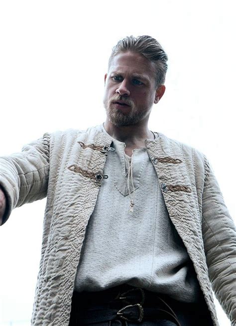 Charlie Hunnam / King Arthur | Charlie hunnam, Charlie hunnam king ...