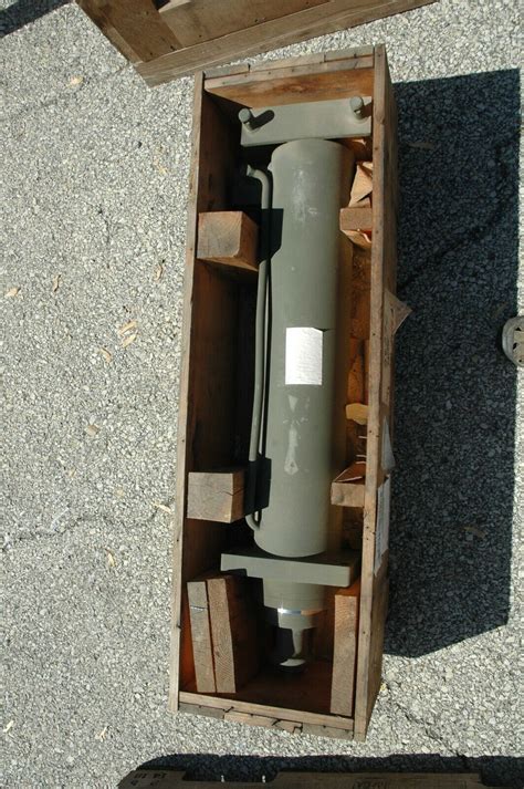 Hydraulic cylinder , outrigger HEMTT M984A1 3040-01-207-6375 | eBay