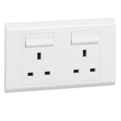 Double Socket 3 Pin Flat with Switch 13A – Shahid International