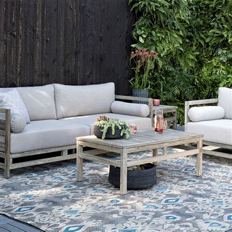 Patio Cushions Buying Guide | Living Spaces