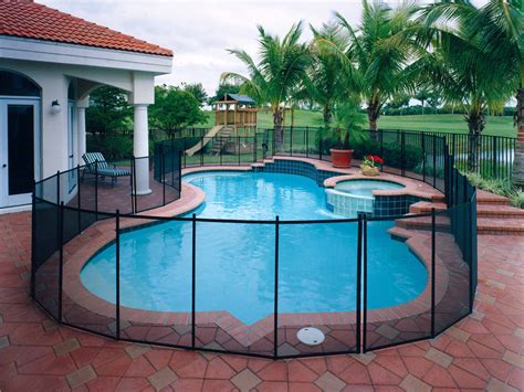 27+ Awesome Pool Fence Ideas for Privacy and Protection | Pool fence, Diy pool fence, Diy pool