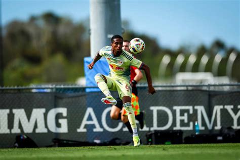 New York Red Bulls Beat New England Revolution, 3-0, in Scrimmage | New ...