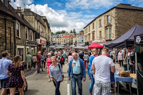 Stalls of the Frome Sunday Market in Market Place Editorial Stock Image - Image of market, rural ...