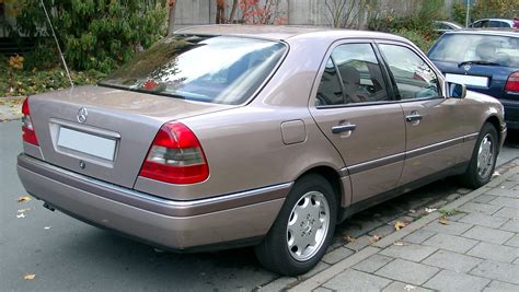 File:Mercedes W202 rear 20071030.jpg - Wikimedia Commons