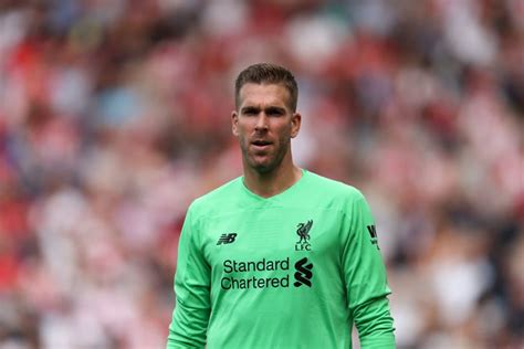 Report: Adrian considering leaving Liverpool despite new contract offer