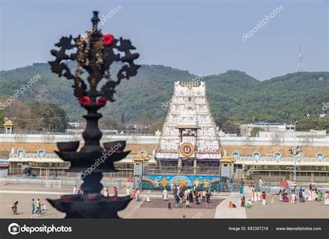 Tirupati Andhra Pradesh India March 2022 Devotee Visit Tirupati Balaji ...