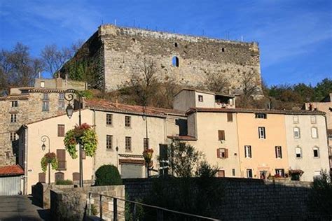 Quillan France travel and tourism, attractions and sightseeing and ...