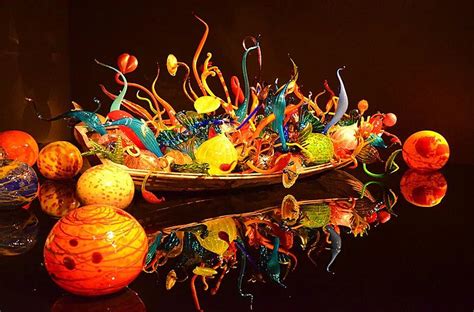 2024一定要去华盛顿州著名的以玻璃艺术家戴尔·奇胡利（Dale Chihuly）的名字命名的“奇胡利..._奇胡利玻璃艺术园-评论-去哪儿攻略