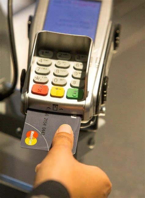 Mastercard’s new credit card has a built-in fingerprint scanner - The Verge