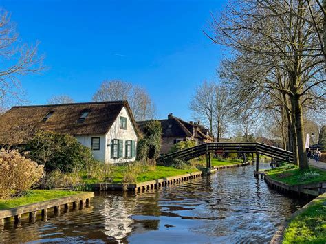 One Day in Giethoorn: What to Do and See | Tripiwi