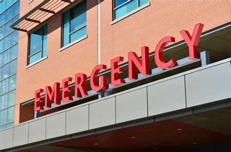 Patient at the Montreal General Hospital emergency room accuses staff ...