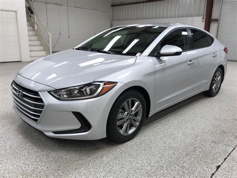 Used 2017 Hyundai Elantra SE Sedan 4D for sale at Roberts Auto Sales in ...