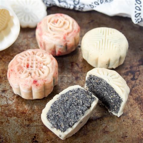 Chinese mooncakes (snow skin mooncakes) - Caroline's Cooking