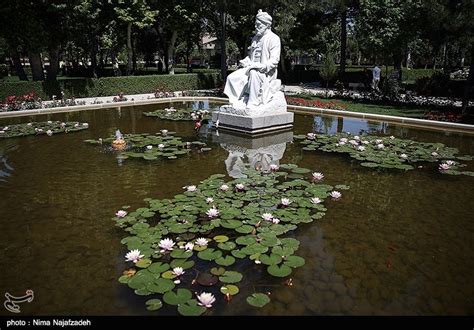 File:Statue of Ferdowsi in Tus, Iran 2.jpg - Wikimedia Commons