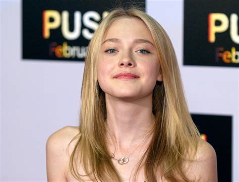 dakota fanning push premiere | LOS ANGELES - JANUARY 29, 200… | Flickr