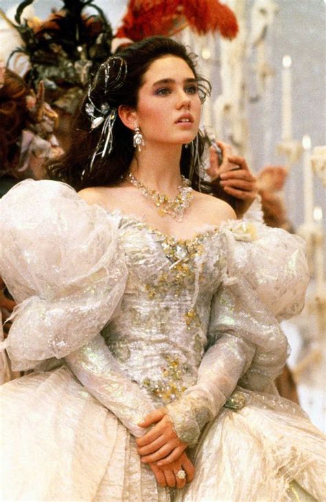 Jennifer Connelly in Labyrinth (1986) | Jennifer connelly, Vestidos de baile de máscaras, Baile ...