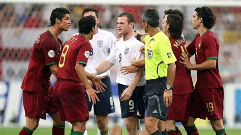 Wayne Rooney says he pushed for Cristiano Ronaldo red card in 2006