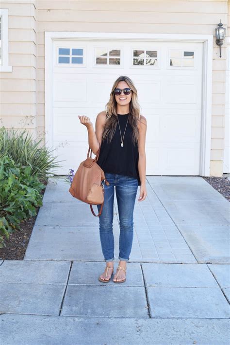 Legit Mom Style // No. 4 | Casual outfits for moms, Cute simple outfits ...