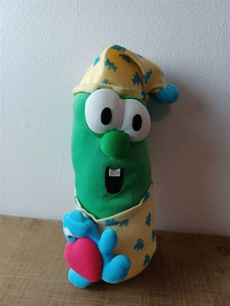 Veggie Tales Larry Cucumber in Pajamas Singing Bedtime Lullaby Plush ...