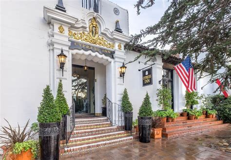 Cypress Inn in Monterey | Hotel Rates & Reviews on Orbitz