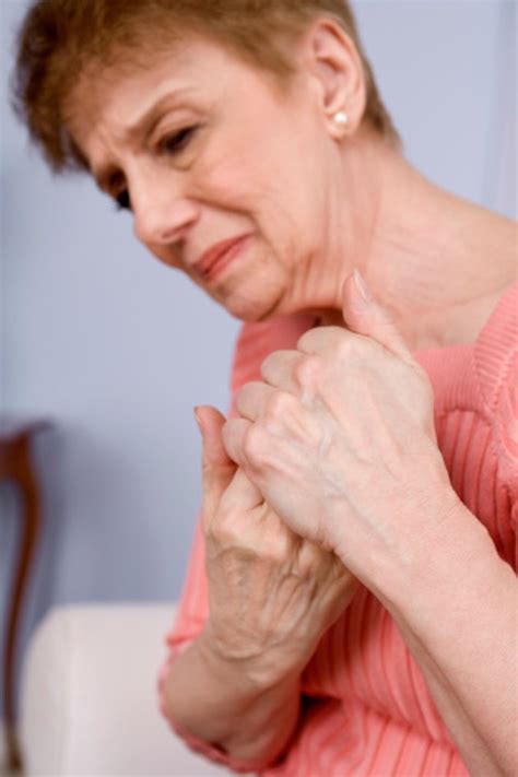 What Are the Causes of Aching Bones & Joints? | Livestrong.com