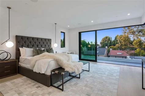 Impeccably Modern Manhattan Beach Home for Sale at $5.995 Million