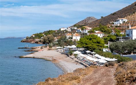 Where to find the best beaches in Hydra, Greece