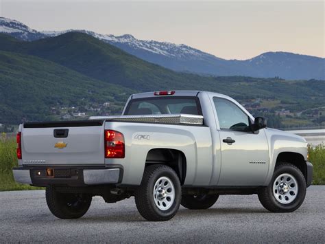 CHEVROLET Silverado 1500 Regular Cab specs - 2008, 2009, 2010, 2011 ...