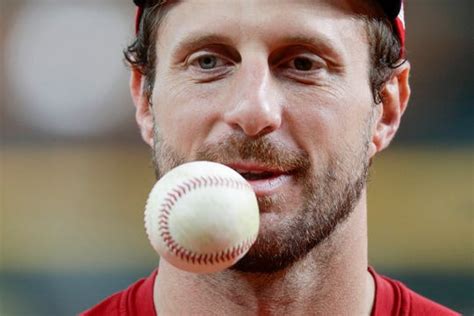 Nationals’ Max Scherzer learns to like his different eye colors