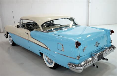 1955 OLDSMOBILE 88 HOLIDAY COUPE – Daniel Schmitt & Co. Classic Car Gallery