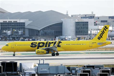 Spirit Airlines Plane Taxiing in Los Angeles Airport, LAX Editorial ...