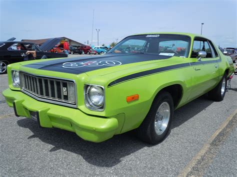 Car Show Classic: 1975 Plymouth Road Runner – Big Bird