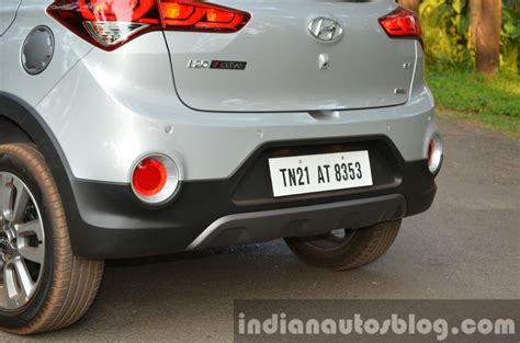 Hyundai i20 Active Diesel rear bumper Review