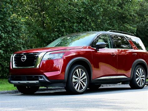 2021 Nissan Pathfinder Platinum 4WD Review | ATV Rider