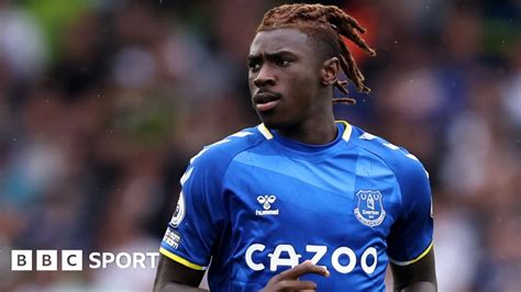 Moise Kean: Everton forward joins Juventus on permanent deal - BBC Sport