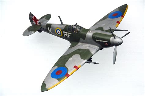 Spitfire Model Airplane | Model airplanes, Spitfire model, Model aircraft